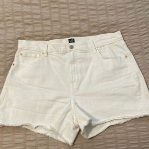 GAP 4” White Denim Shorts